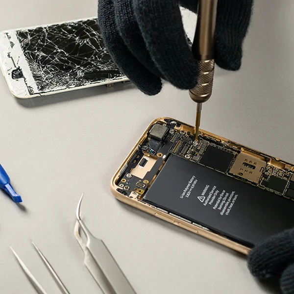 smartphone tournevis pour réparation